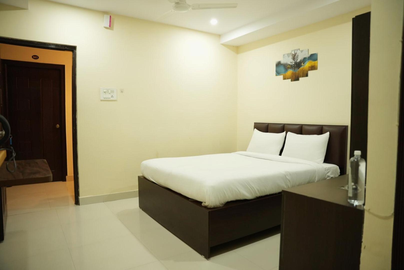 Da Lara Suites Kondapur  Exterior photo